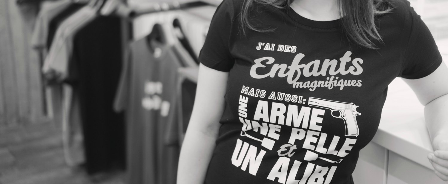 Offrir un t-shirt à une femme pour Noël